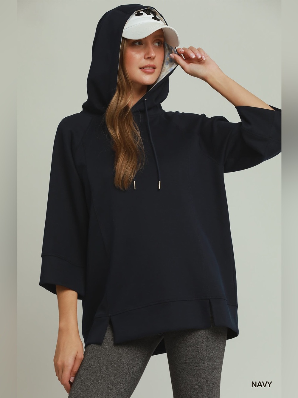 Umgee 3/4 Sleeve Tunic Top with Graphic Hoodie🛍️Navy
